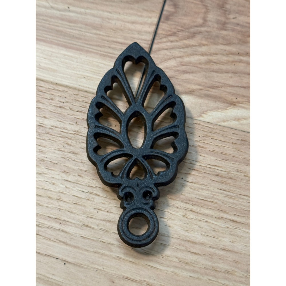 Wilton Trivet Kitchenware Black Cast Iron Lyre Heart Openwork Footed 6in